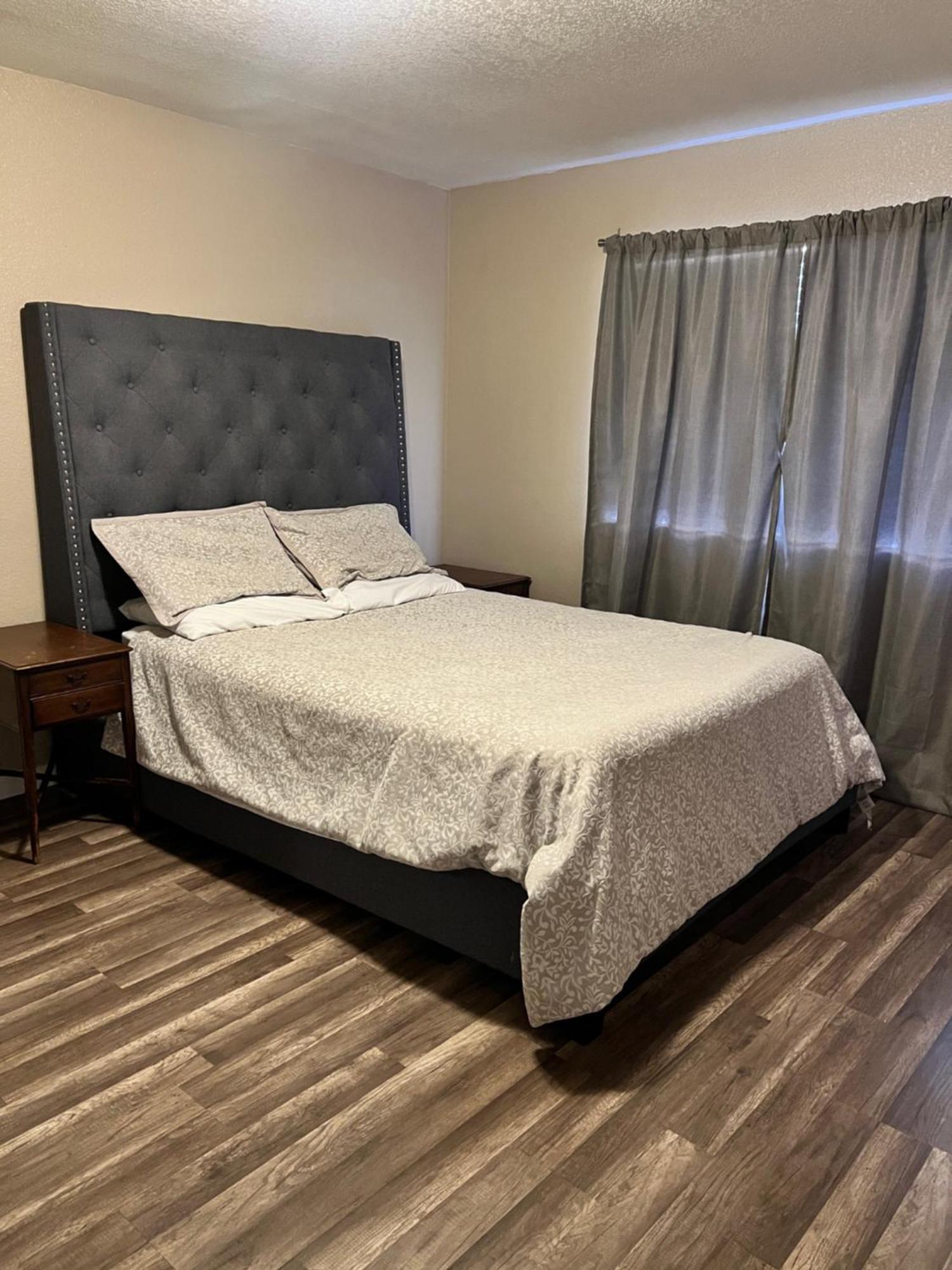 Quiet 1Bed,1Bath Condo With Free Parking Fresno Luaran gambar