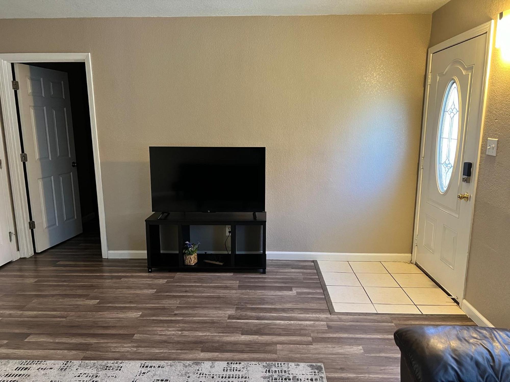 Quiet 1Bed,1Bath Condo With Free Parking Fresno Luaran gambar